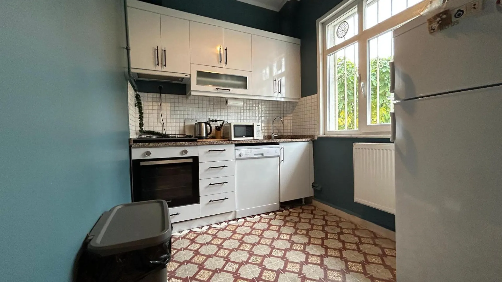 Waterfront Apartment By The Tram - Terrace With Dome & Golden Horn View In Fatih Istanbul