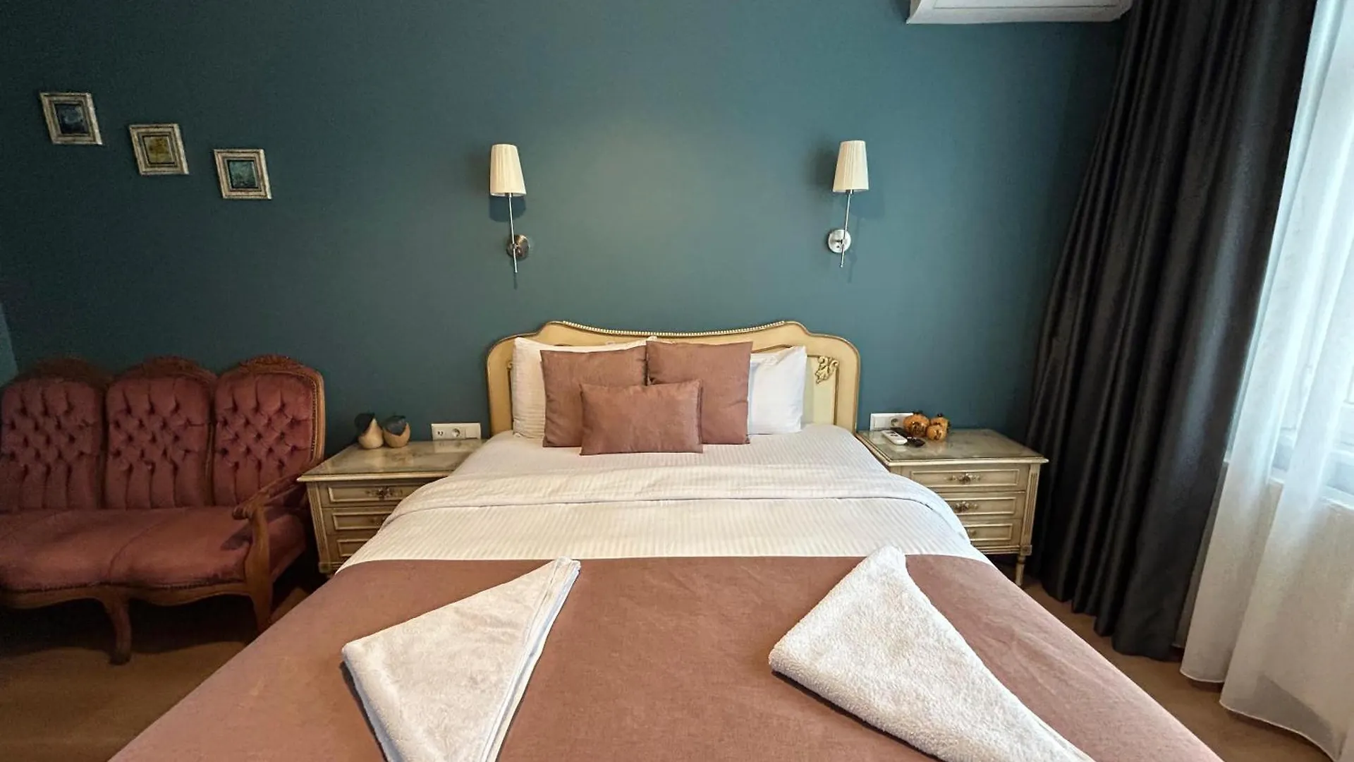 Waterfront Apartment By The Tram - Terrace With Dome & Golden Horn View In Fatih Istanbul 0*,