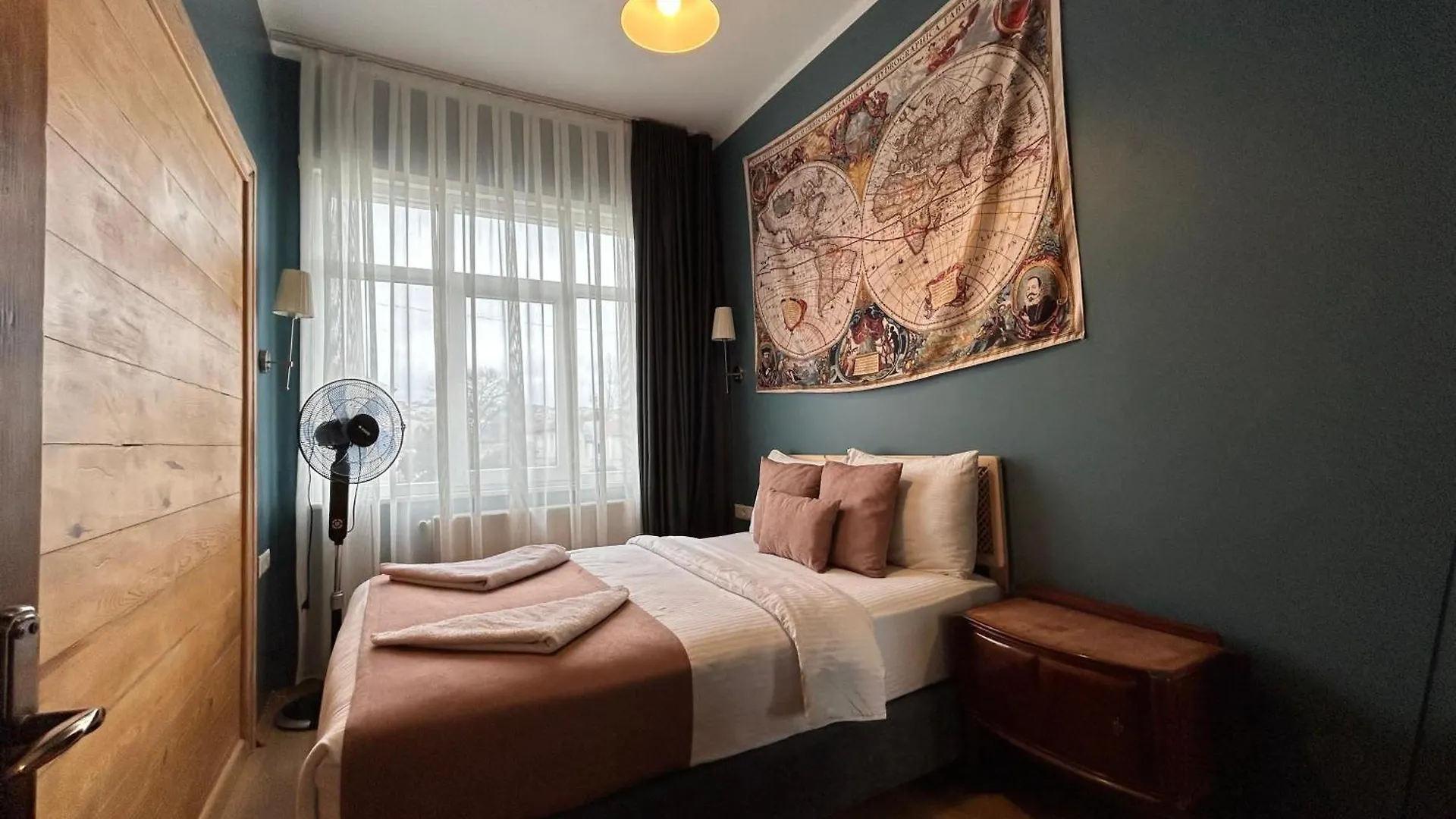 Waterfront Apartment By The Tram - Terrace With Dome & Golden Horn View In Fatih Istanbul Türkei