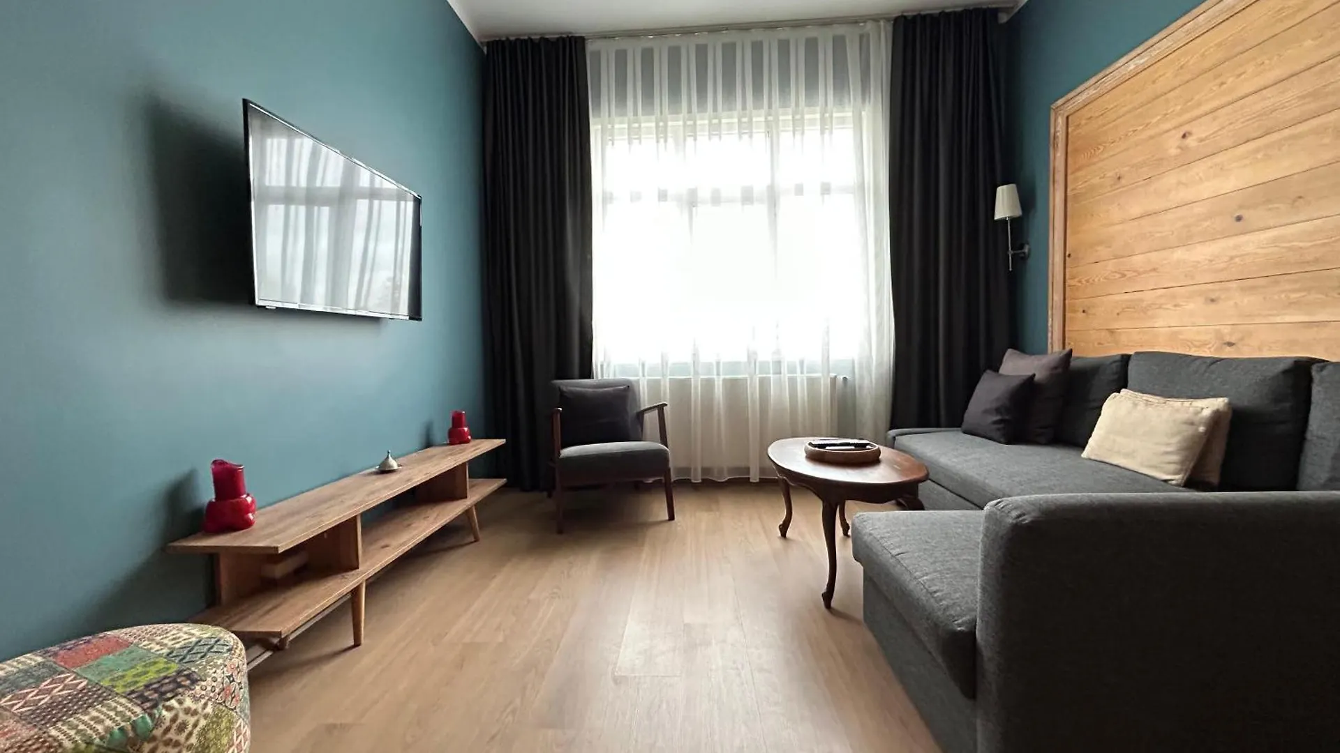Waterfront Apartment By The Tram - Terrace With Dome & Golden Horn View In Fatih Istanbul Turkey