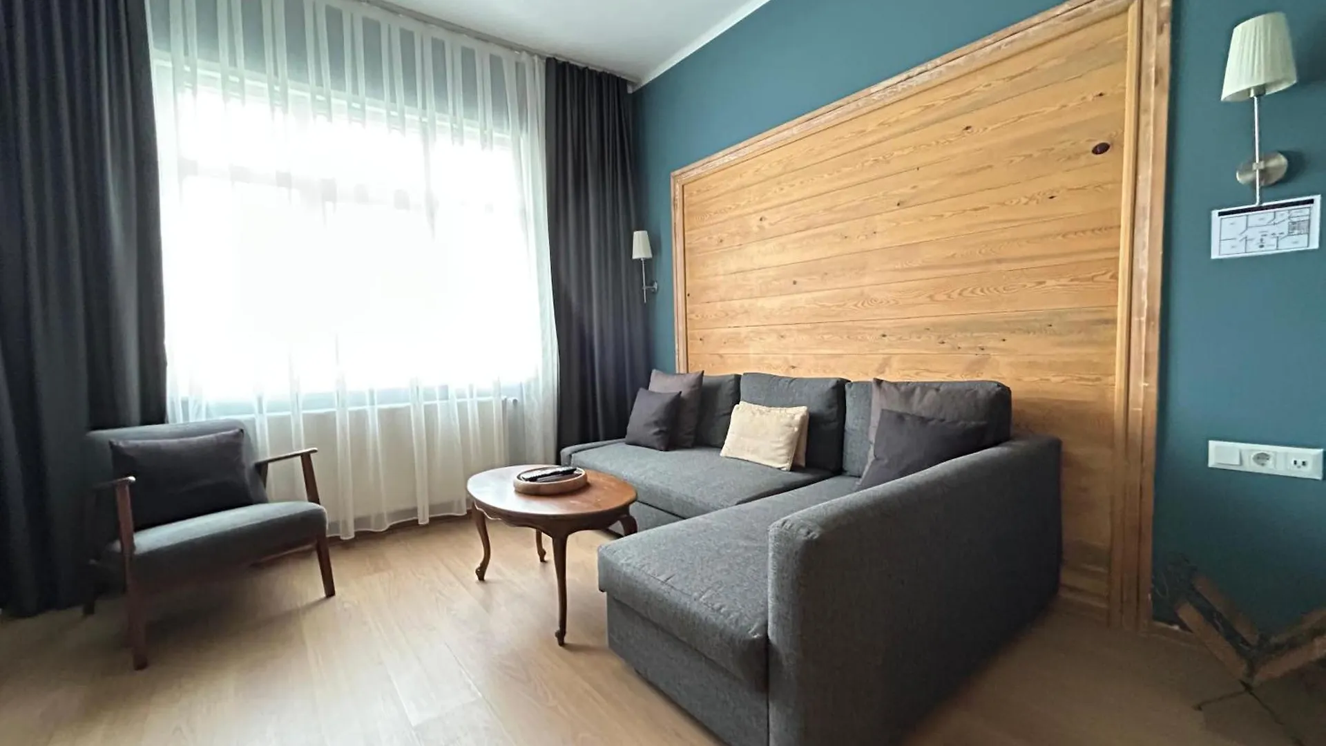 Waterfront Apartment By The Tram - Terrace With Dome & Golden Horn View In Fatih Istanbul Turkey