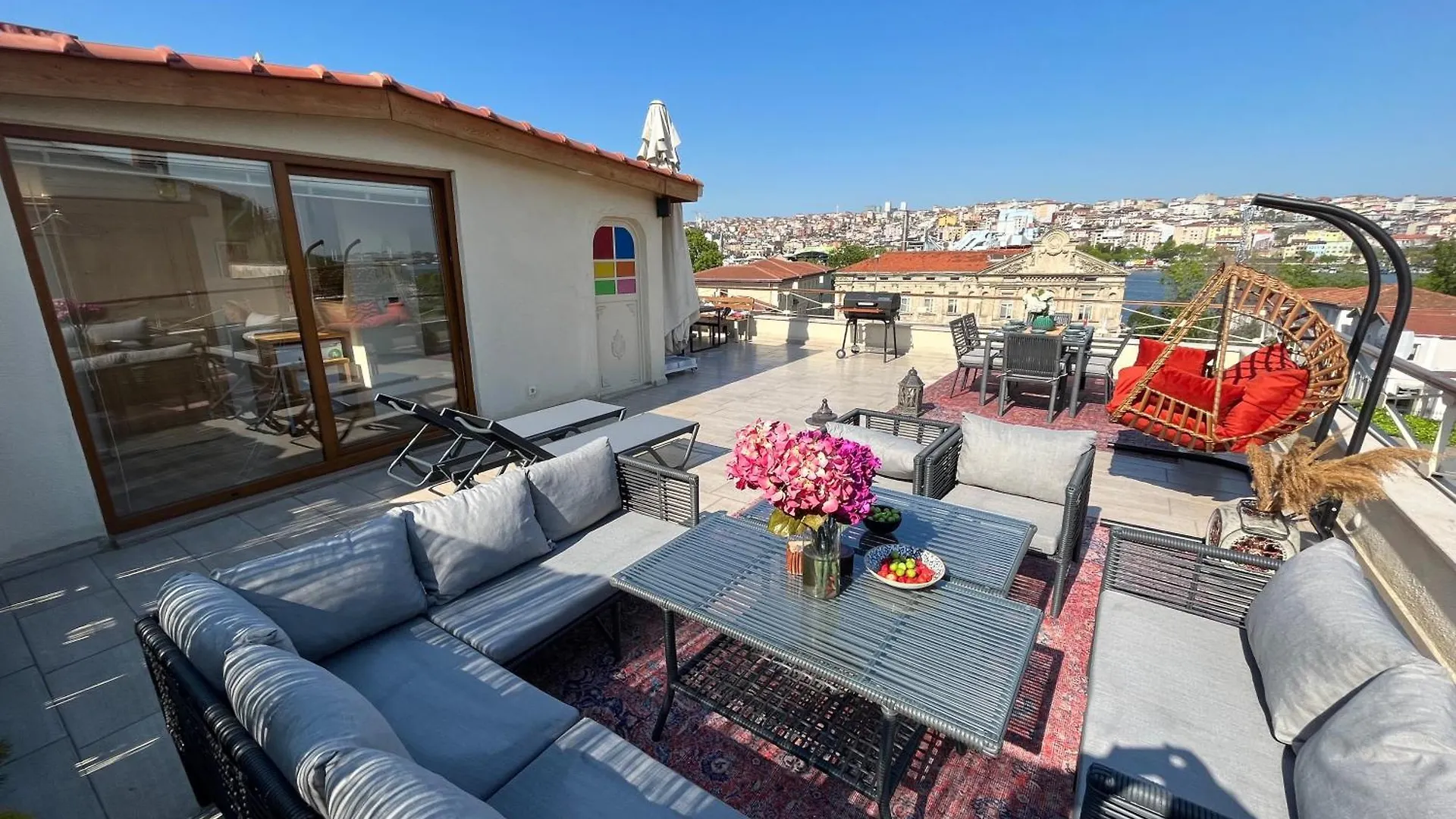 Waterfront Apartment By The Tram - Terrace With Dome & Golden Horn View In Fatih Istanbul 0*,  Turkey