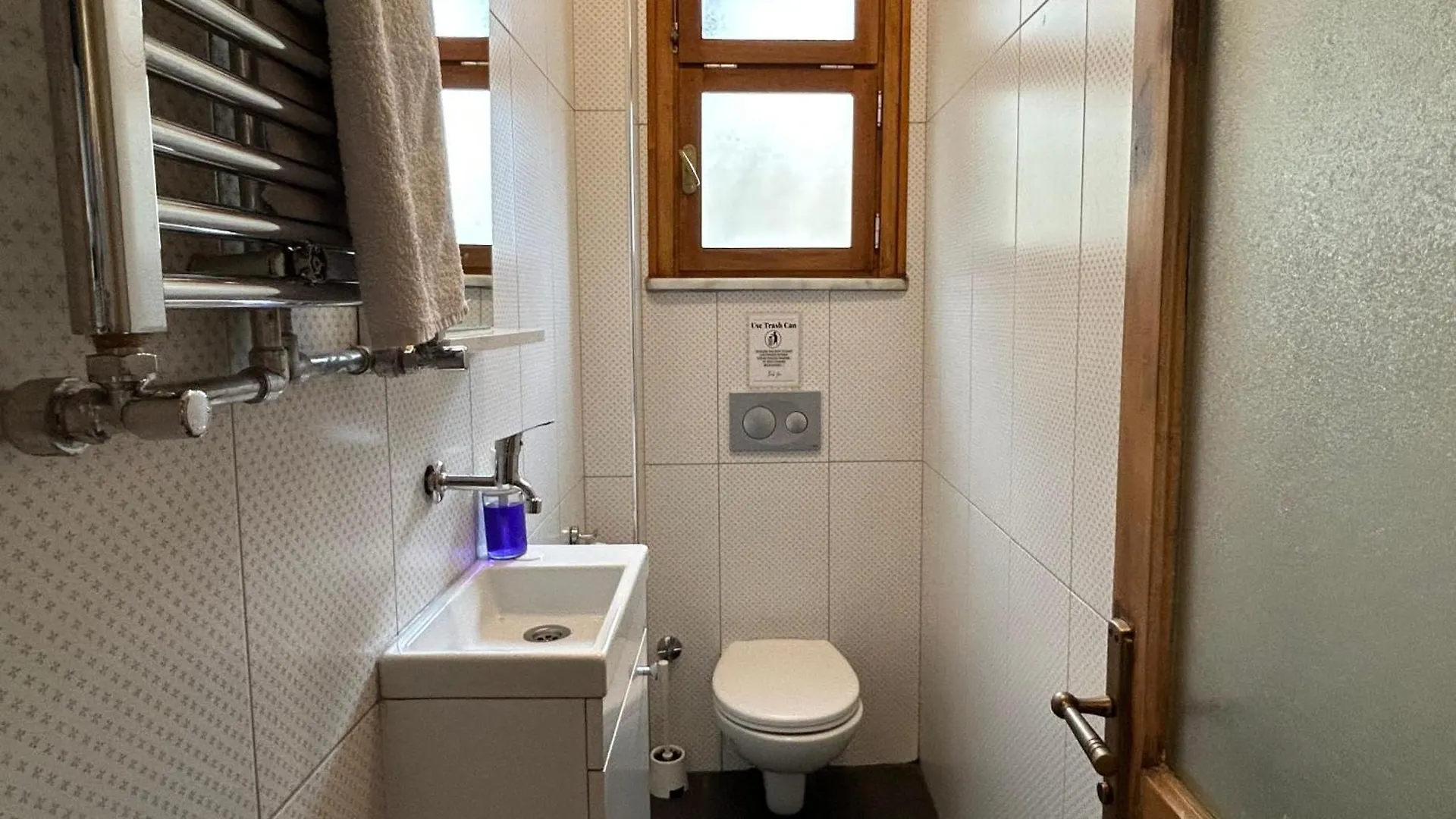 Waterfront Apartment By The Tram - Terrace With Dome & Golden Horn View In Fatih Istanbul