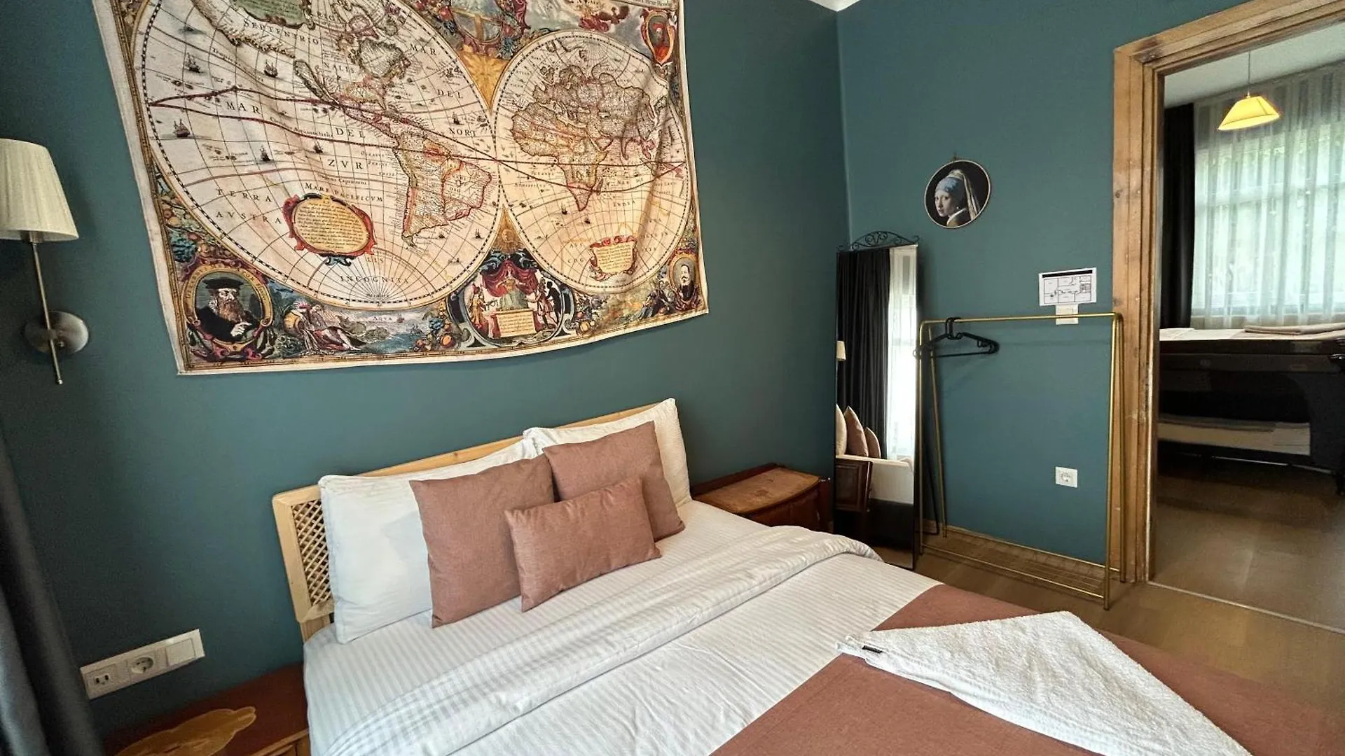 Waterfront Apartment By The Tram - Terrace With Dome & Golden Horn View In Fatih Istanbul 0*,  Turkey