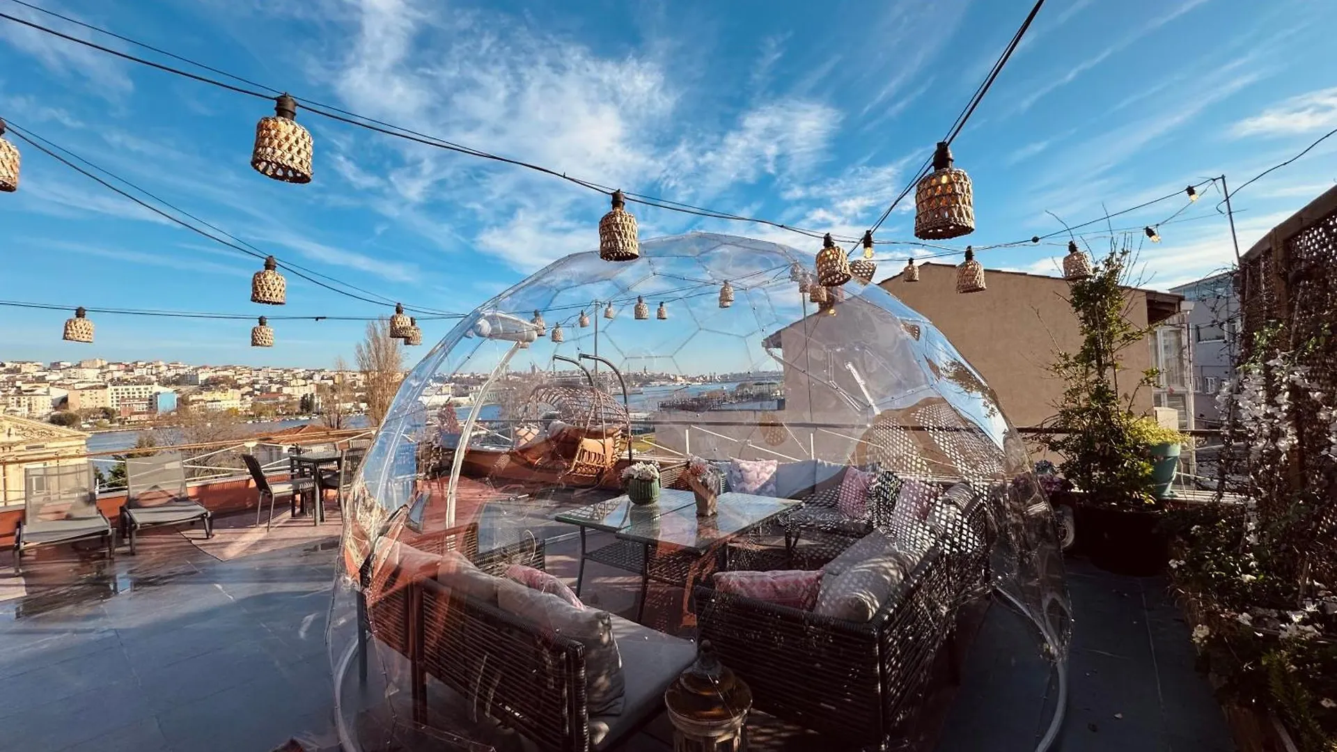 Waterfront Apartment By The Tram - Terrace With Dome & Golden Horn View In Fatih Istanbul Turkey