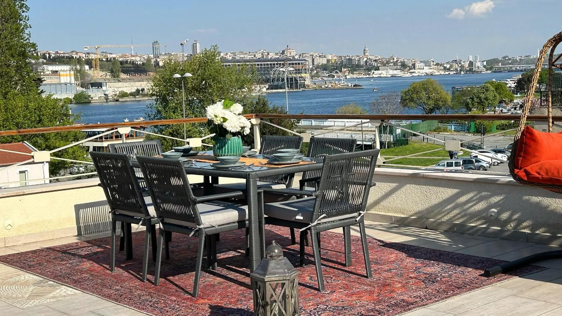 Waterfront Apartment By The Tram - Terrace With Dome & Golden Horn View In Fatih Istanbul 0*,